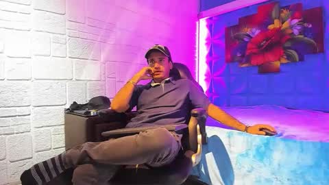 Axell Cross2 online show from October 4, 2025, 8:45 am