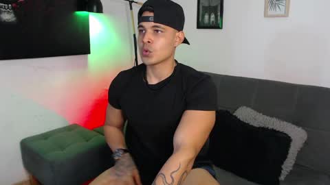 axell online show from April 16, 2026, 2:23 am