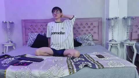 Snapshot of axell_stone chatting on June 4, 2026, 8:59 pm axell_stone online show from June 4, 2026, 8:59 pm