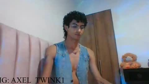 Axel  online show from November 11, 2025, 12:32 am