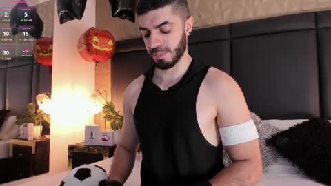 Snapshot of axelthompsom chatting on October 15, 2025, 12:05 pm Axel Thompsom online show from October 15, 2025, 12:05 pm