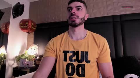 Snapshot of axelthompsom chatting on October 28, 2025, 11:58 am Axel Thompsom online show from October 28, 2025, 11:58 am