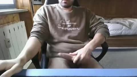 Axel online show from October 1, 2025, 6:52 am