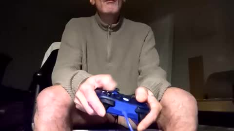 axion13 online show from December 1, 2025, 3:17 pm