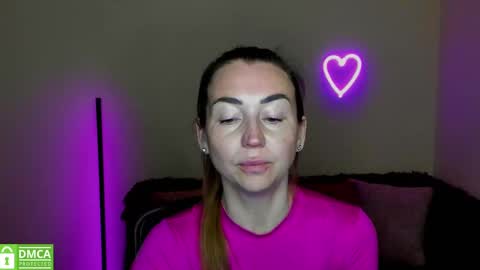 Jully online show from February 23, 2025, 4:02 pm