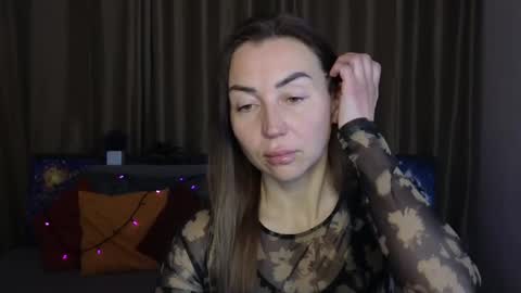 Jully online show from February 27, 2025, 4:52 am