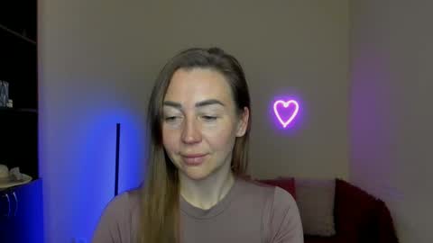 Jully online show from March 12, 2025, 6:33 pm