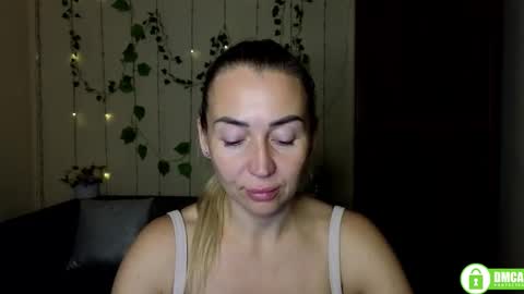 Jully online show from October 20, 2025, 5:35 pm