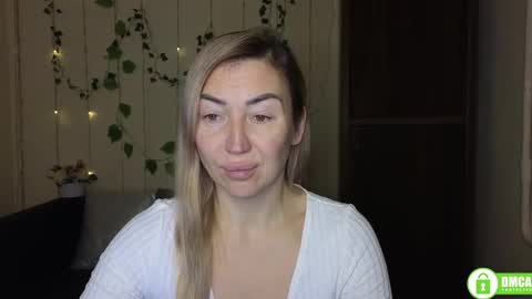 Jully online show from January 5, 2026, 6:33 pm