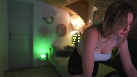 aya hitakayama  online show from January 24, 2025, 10:19 pm