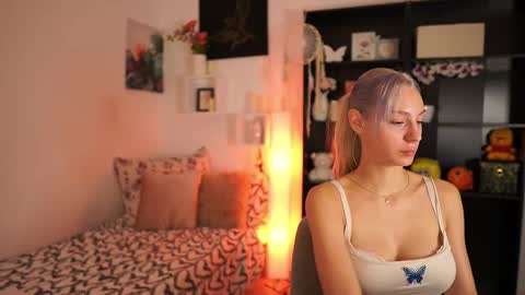 aya hitakayama  online show from September 8, 2025, 7:02 pm