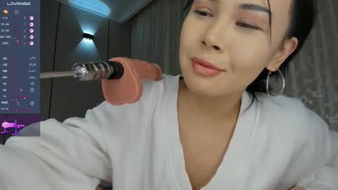 Aya online show from September 19, 2025, 3:13 pm