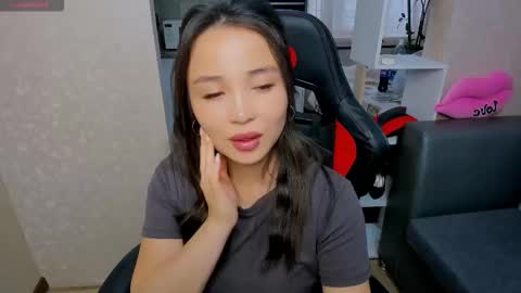 Aya Moon online show from September 23, 2025, 5:32 am