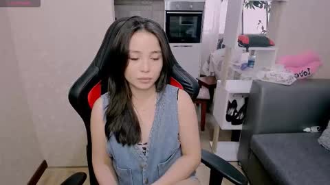 Aya Moon online show from October 6, 2025, 4:54 am