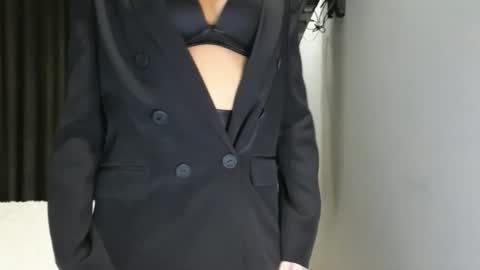 Ayabellle online show from February 7, 2025, 10:20 pm