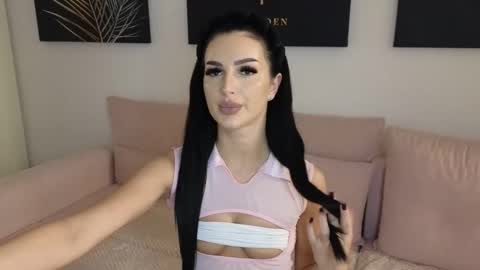 Ayabellle online show from January 15, 2026, 6:33 pm