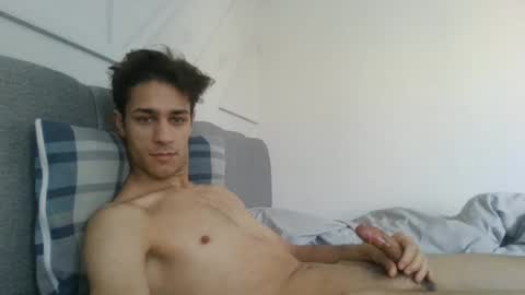 Snapshot of ayazdemir chatting on January 3, 2025, 8:54 am Ayaz online show from January 3, 2025, 8:54 am