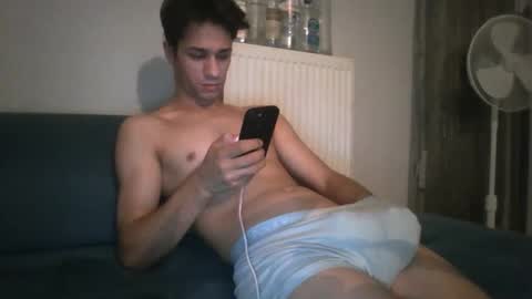 Snapshot of ayazdemir chatting on October 12, 2025, 5:01 pm Ayaz online show from October 12, 2025, 5:01 pm