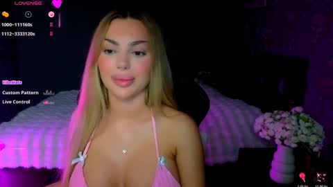  Ayla Demir  online show from April 4, 2026, 8:50 pm