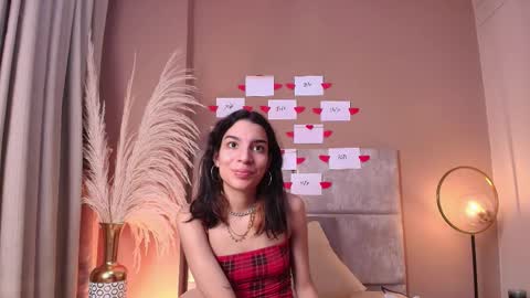 Snapshot of aylastonne chatting on February 17, 2026, 6:36 pm AylaStonne online show from February 17, 2026, 6:36 pm