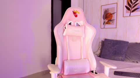 Snapshot of ayleen_dunkann chatting on September 18, 2025, 12:18 pm Ayleen online show from September 18, 2025, 12:18 pm