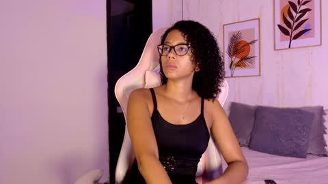 Snapshot of ayleen_dunkann chatting on September 24, 2025, 12:08 pm Ayleen online show from September 24, 2025, 12:08 pm