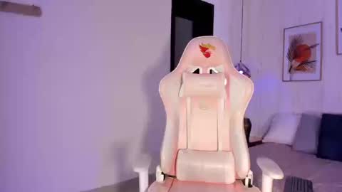 Snapshot of ayleen_dunkann chatting on October 18, 2025, 1:56 pm Ayleen online show from October 18, 2025, 1:56 pm