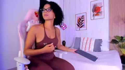 Snapshot of ayleen_dunkann chatting on October 31, 2025, 12:50 pm Ayleen online show from October 31, 2025, 12:50 pm