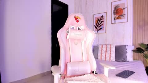 Snapshot of ayleen_dunkann chatting on November 7, 2025, 12:38 pm Ayleen online show from November 7, 2025, 12:38 pm