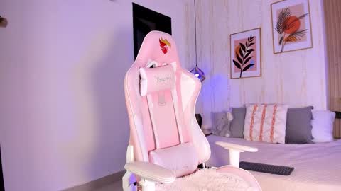 Snapshot of ayleen_dunkann chatting on November 11, 2025, 12:27 pm Ayleen online show from November 11, 2025, 12:27 pm