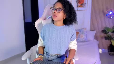 Snapshot of ayleen_dunkann chatting on December 15, 2025, 12:53 pm Ayleen online show from December 15, 2025, 12:53 pm