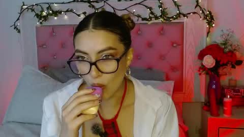 Snapshot of ayleen_m chatting on May 8, 2026, 5:35 am AYLEEN online show from May 8, 2026, 5:35 am