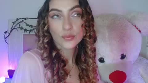 Snapshot of ayleen_m chatting on May 26, 2026, 1:45 am AYLEEN online show from May 26, 2026, 1:45 am