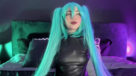 Snapshot of aylen_darkmoor chatting on January 25, 2025, 10:50 pm Aylen online show from January 25, 2025, 10:50 pm