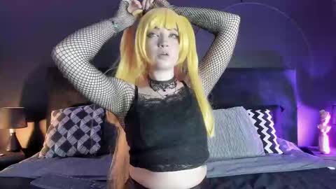 Snapshot of aylen_darkmoor chatting on February 15, 2025, 7:39 pm Aylen online show from February 15, 2025, 7:39 pm