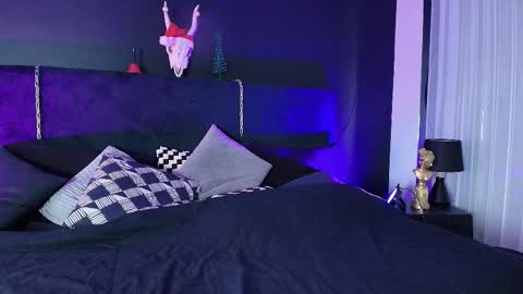 Snapshot of aylen_darkmoor chatting on November 25, 2025, 7:58 pm Aylen online show from November 25, 2025, 7:58 pm