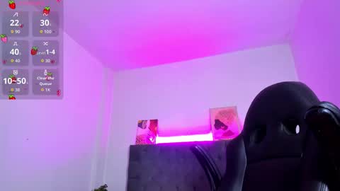 Ayliinn  online show from November 27, 2025, 2:57 am