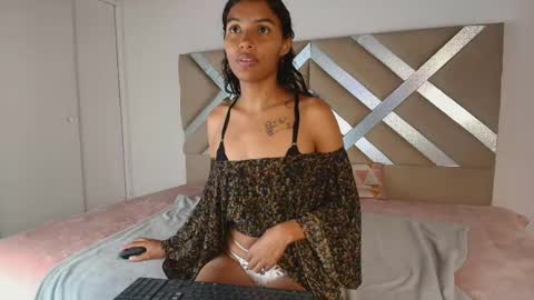 aylin_valerie online show from June 8, 2026, 7:25 pm