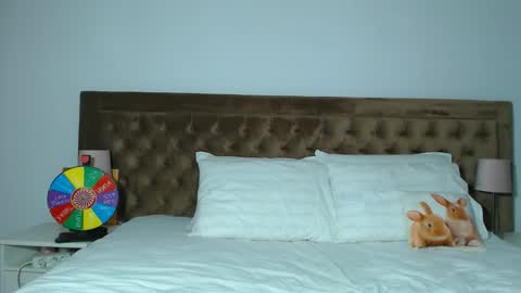 Aylin online show from October 24, 2025, 2:08 am