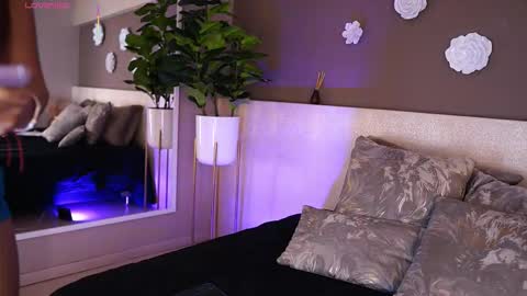 Aylin Millerxs online show from October 24, 2025, 8:27 pm