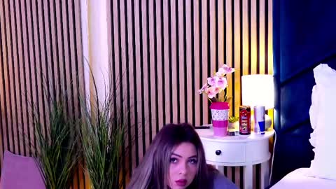 AylinRosee online show from June 9, 2026, 2:23 am