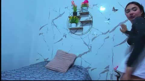 Aymy online show from December 21, 2025, 10:50 pm