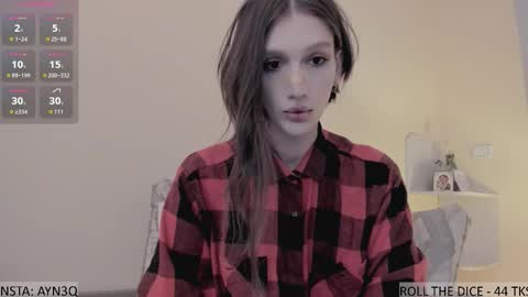 AYNEK        fansly  online show from October 28, 2025, 7:56 am