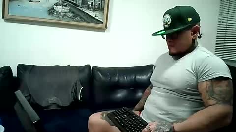 Ayrton naffah2 online show from February 21, 2025, 5:35 am