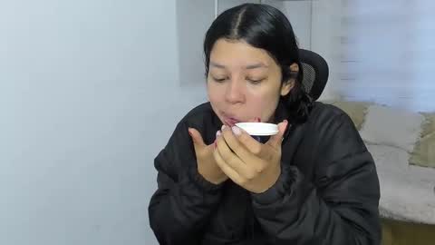 aysha_winxx online show from October 23, 2025, 11:09 am