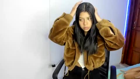 aysha_winxx online show from November 23, 2025, 3:17 am