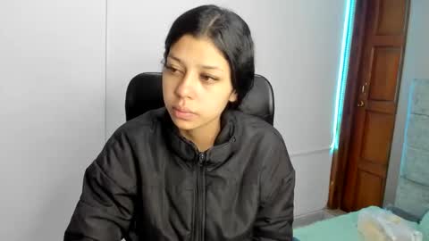 aysha_winxx online show from November 29, 2025, 3:20 am