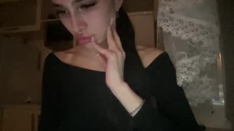 ViktoranMary online show from November 23, 2025, 9:25 pm