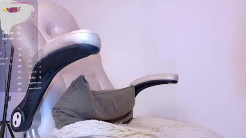 Adriana online show from March 8, 2025, 10:00 am