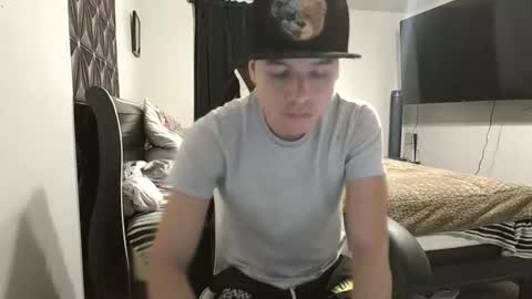 azell19 online show from January 19, 2026, 1:09 am